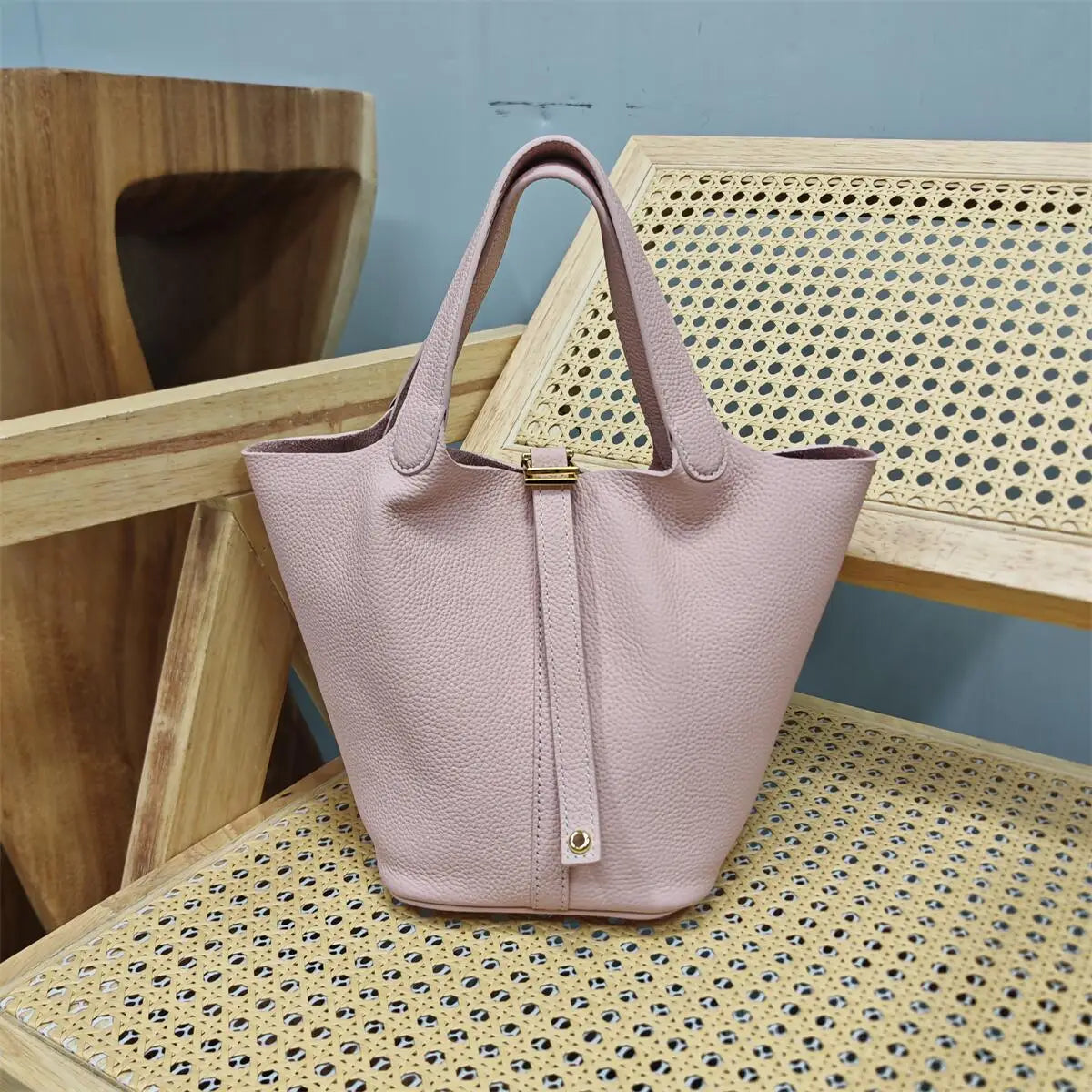 Bolsa Feminina em Couro Bovino Premium – Estilo Europeu, Design Casual com Alça Macia