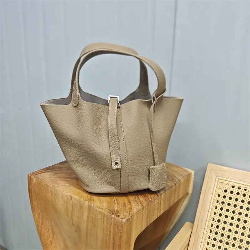 Bolsa Feminina em Couro Bovino Premium – Estilo Europeu, Design Casual com Alça Macia