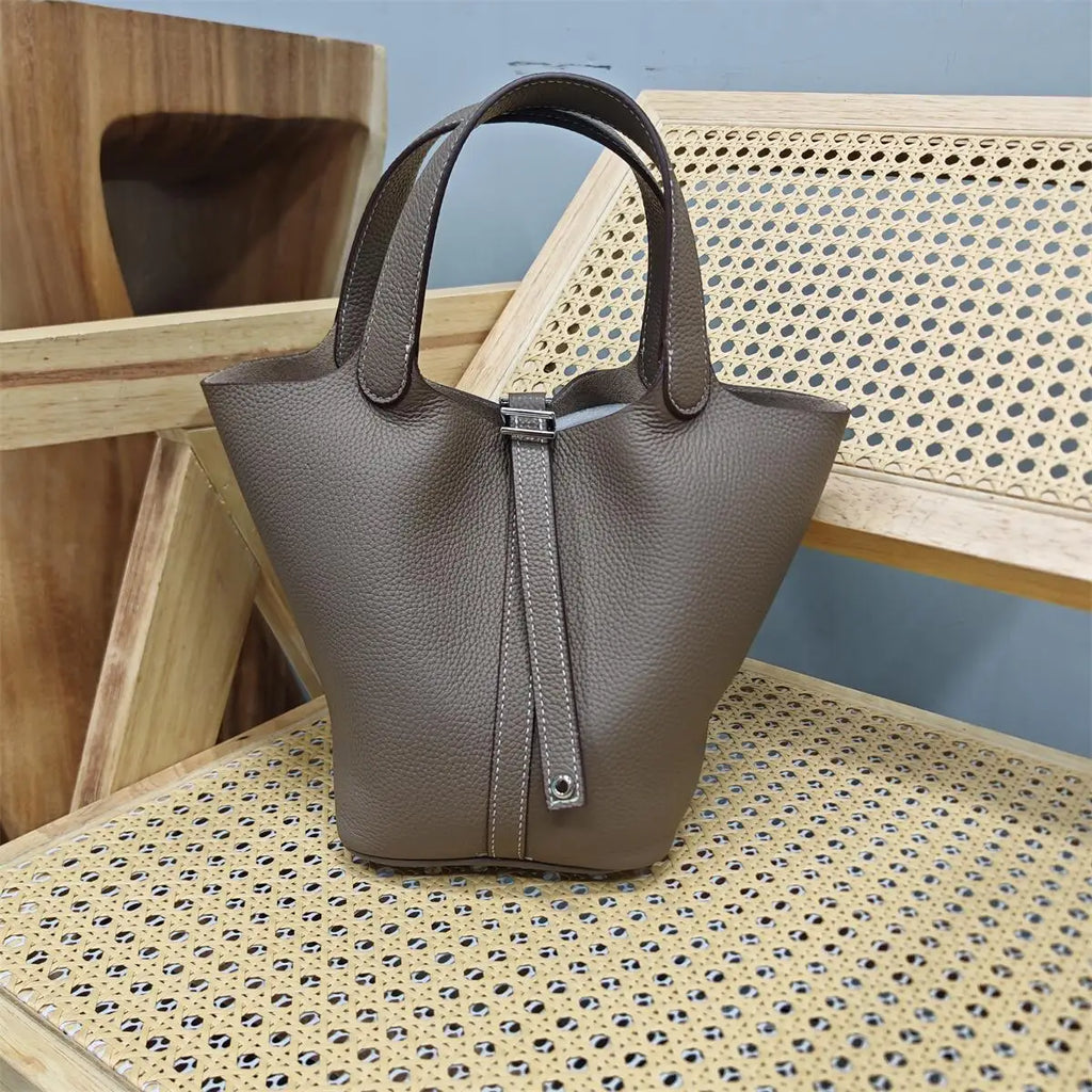 Bolsa Feminina em Couro Bovino Premium – Estilo Europeu, Design Casual com Alça Macia
