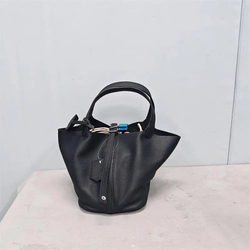 Bolsa Feminina em Couro Bovino Premium – Estilo Europeu, Design Casual com Alça Macia