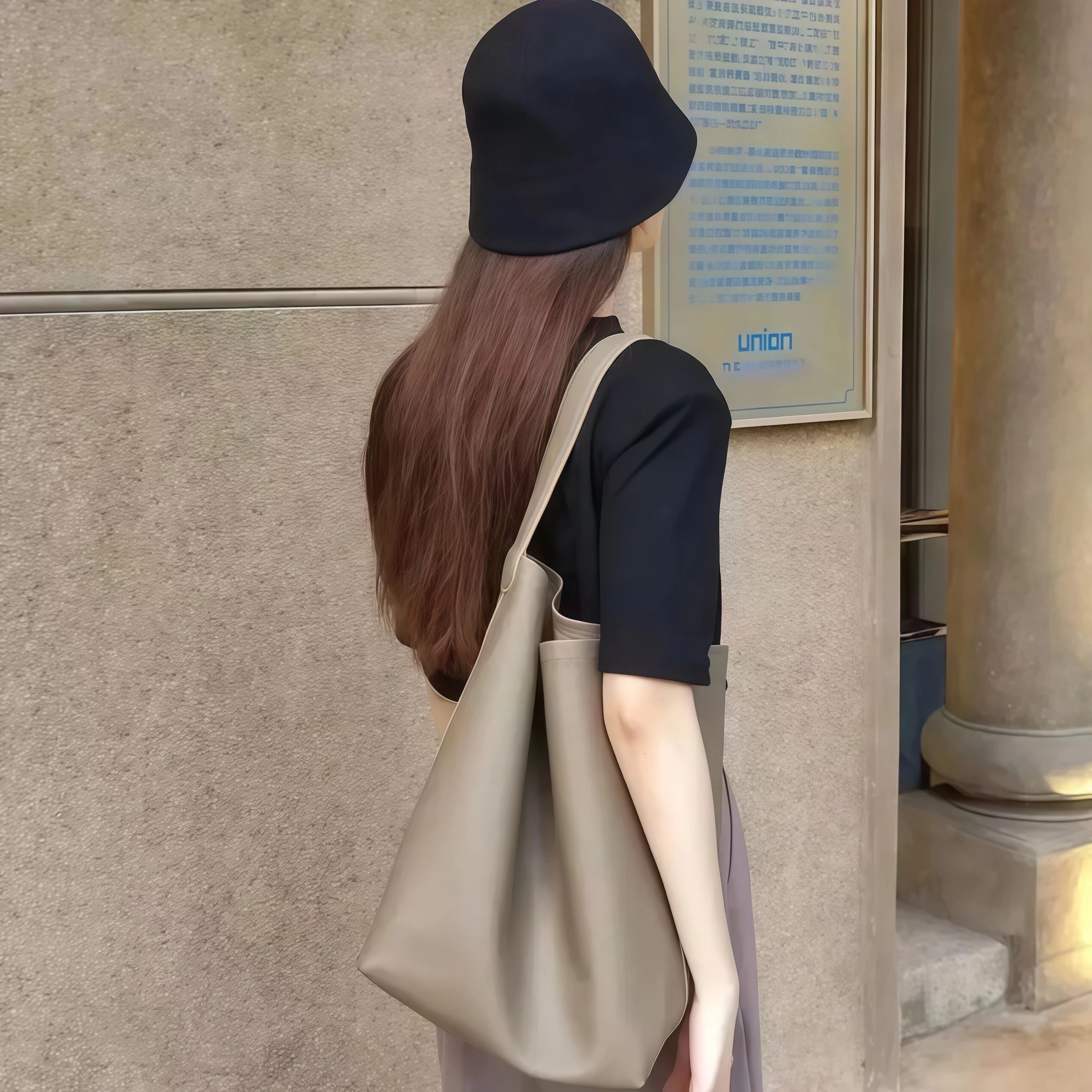 Bolsa Feminina Bucket em Couro – Bolsa Tote Estruturada Macia com Alça de Mão e Ombro, Estilo Minimalista de Luxo (Caramelo)
